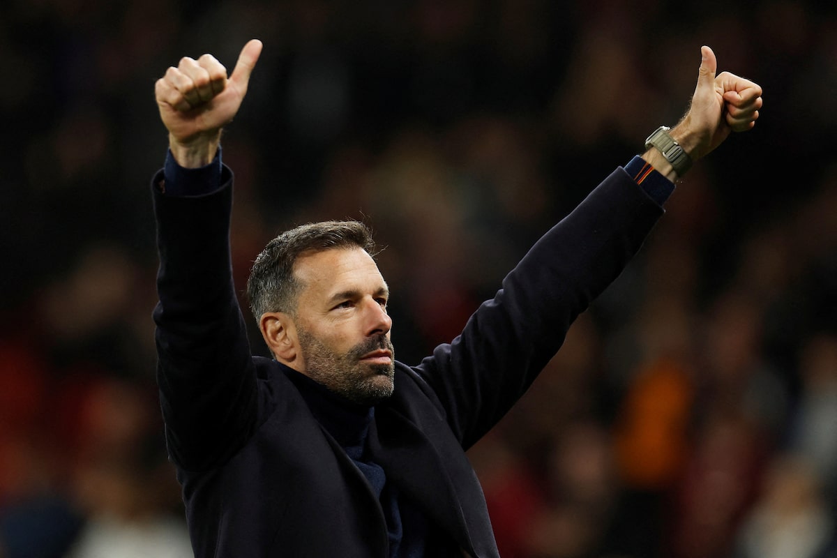 Man United répond au licenciement de Ten Hag en mettant Leicester en Coupe de la Ligue, Tottenham évince Man City