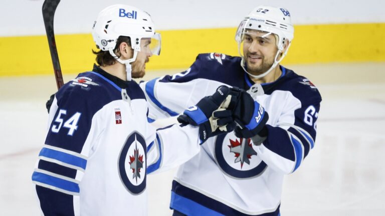 Neuf victoires consécutives à la portée des Jets de Winnipeg lors d'un match aux heures de grande écoute contre les Maple Leafs de Toronto