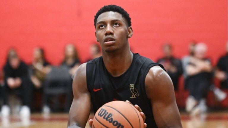 RJ Barrett absent pour le reste de la pré-saison des Raptors en raison d'une entorse à l'épaule droite