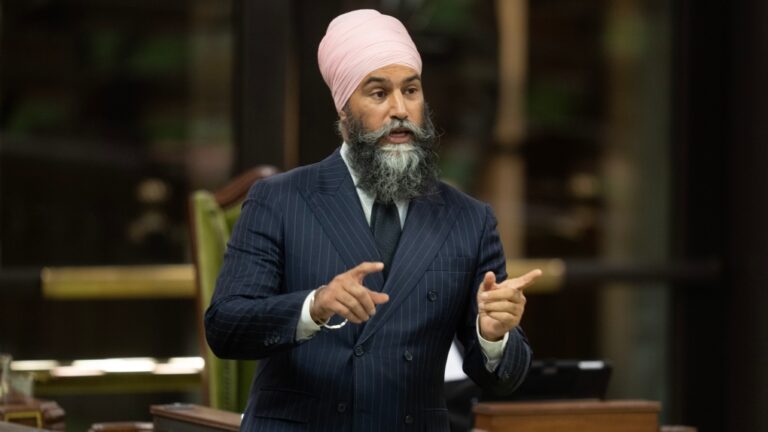 Singh « ne comprend pas » pourquoi Poilievre n'obtiendra pas l'habilitation de sécurité la plus élevée