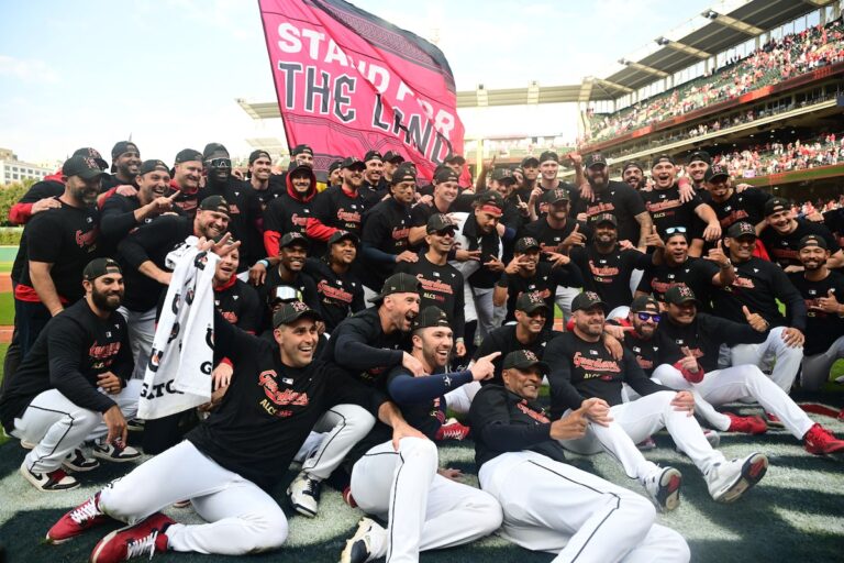 Thomas réussit un grand chelem contre Skubal, les Guardians battent les Tigers 7-3 pour atteindre l'AL Championship Series