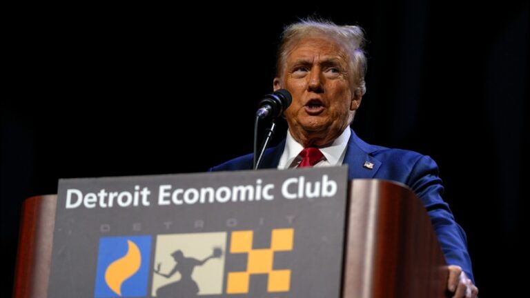 Trump s'engage à renégocier l'accord de libre-échange USMCA avec le Canada et le Mexique