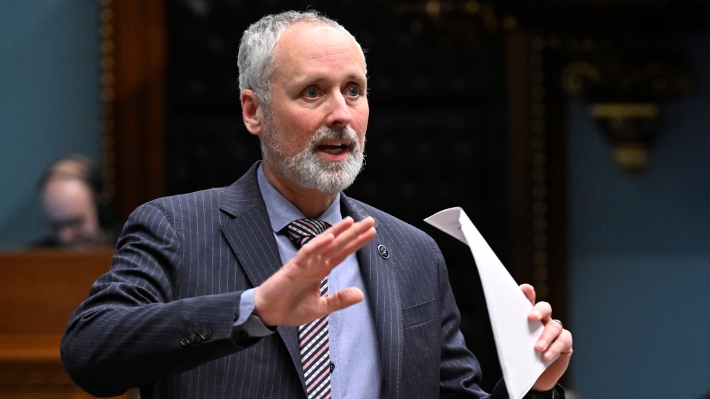 Vincent Marissal ne ferme pas la porte à une candidature à la mairie de Montréal