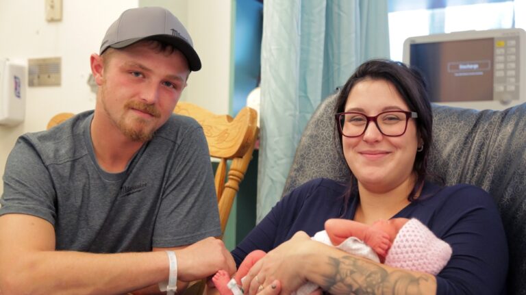 « Rien n'a empêché ce bébé de venir » : une femme accouche à bord du ferry de Terre-Neuve