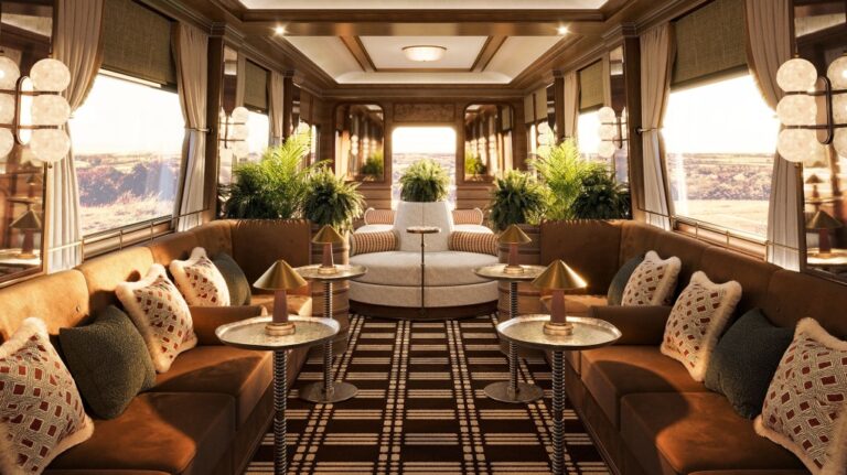 Le premier train-couchettes de luxe d'Angleterre est une garden-party sur roues