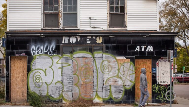 Le conseil de Burlington propose des frais élevés pour les bâtiments vacants