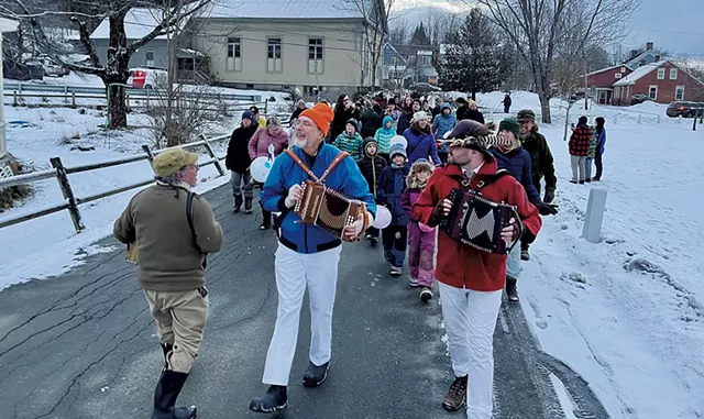 Défilé à la célébration de la 12e soirée du village Cabot - COURTOISIE