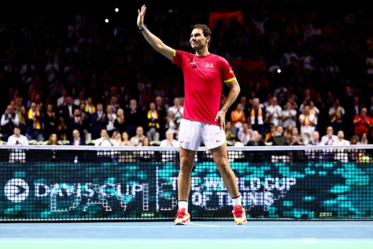 Rafael Nadal, ému, prend sa retraite à la Coupe Davis après sa défaite et l'élimination de l'Espagne