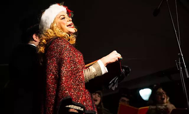 Cérémonie d'illumination des arbres - AVEC LA COURTOISIE D'ASHLEY ROSEMEYER