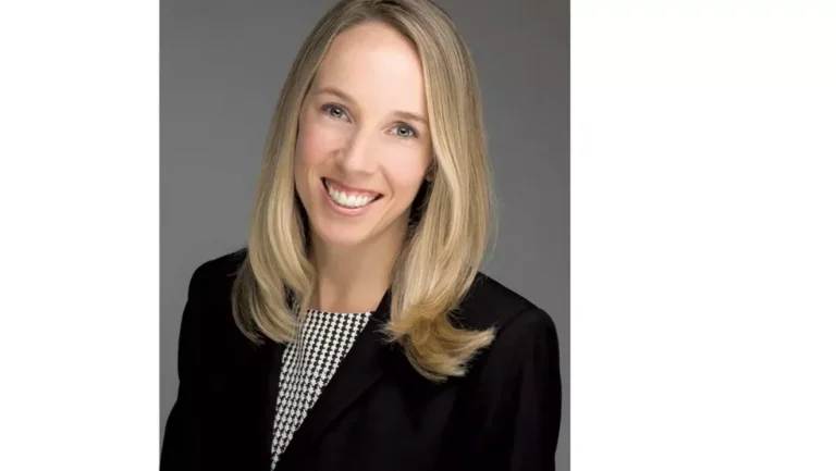 Scott nomme à nouveau Zoie Saunders secrétaire à l'Éducation