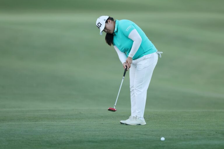 Angel Yin chevauche un putter brûlant et prend une avance de deux coups lors de la finale de la LPGA