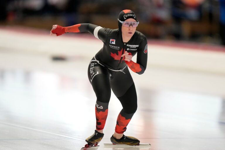 Blondin monte deux fois sur le podium alors que le Canada remporte trois médailles aux Championnats des Quatre Continents de patinage de vitesse