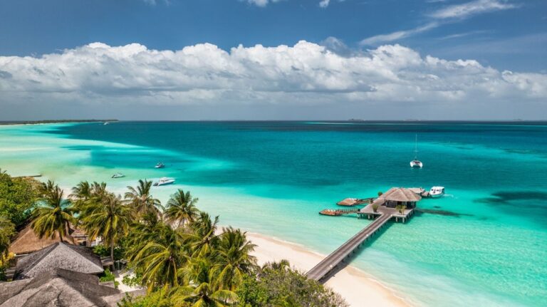 An aerial view of a Maldivian beach. (Levente Bodo/Moment RF/Getty Images via CNN Newsource)