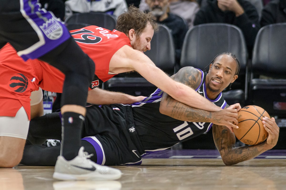 DeMar DeRozan marque 27 points pour mener les Kings devant les Raptors 122-107