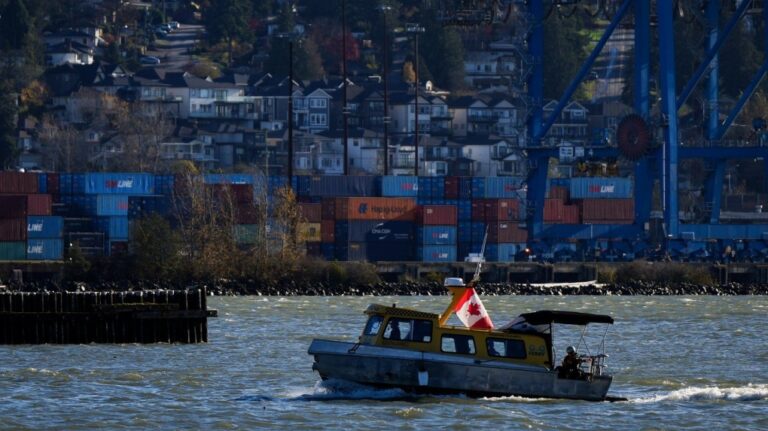 Des groupes d'entreprises affirment que l'arrêt des ports de la Colombie-Britannique nuira aux entreprises et à l'économie canadienne