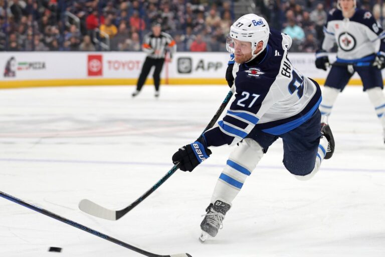 Ehlers marque trois buts pour mener les Jets à une victoire de 6-2 contre les Blue Jackets et améliorer leur fiche à 6-0-0 sur la route