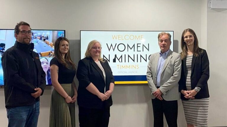 Femmes dans les métiers : Le nouveau chapitre sur les femmes dans le secteur minier de Timmins « apportera de réels changements »