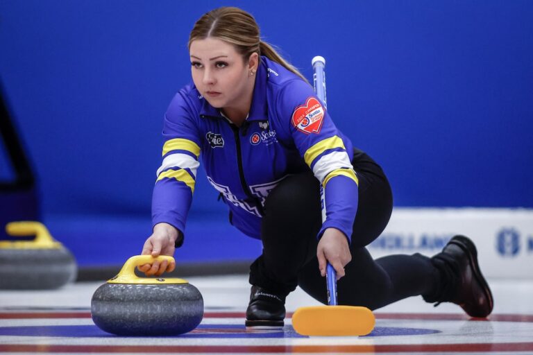 Homan devance Wrana pour rester invaincu à l'Omnium canadien coopératif du Grand Chelem de curling