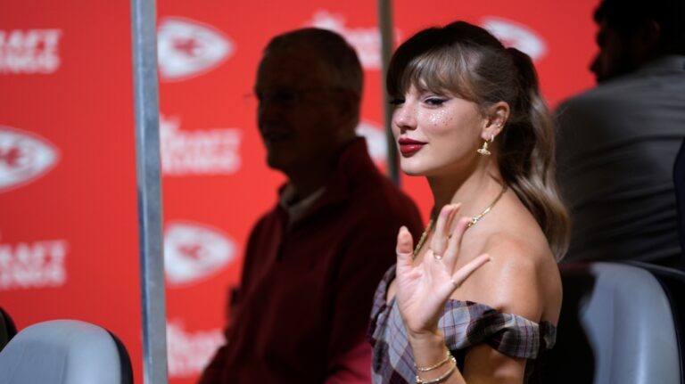 « Hors de contrôle » : les coûts des chambres augmentent 10 fois plus lors des soirées de spectacle de Taylor Swift Canada