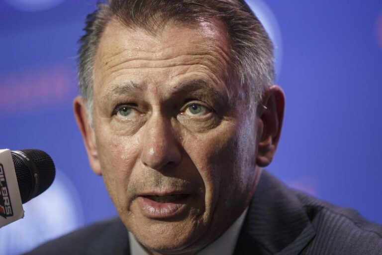 Ken Holland, ancien directeur général des Red Wings et des Oilers, se joint au département des opérations hockey de la LNH à titre de consultant