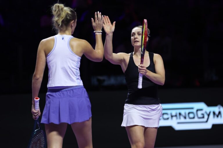 La Canadienne Gabriela Dabrowski et sa partenaire Erin Routliffe remportent une deuxième victoire aux finales de la WTA