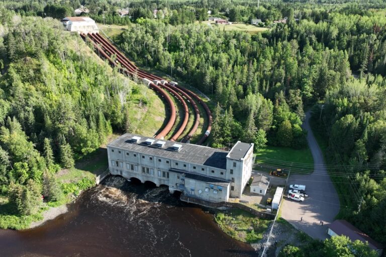 La reconstruction d'une centrale hydroélectrique de la région de Thunder Bay devrait commencer au coût de 200 millions de dollars