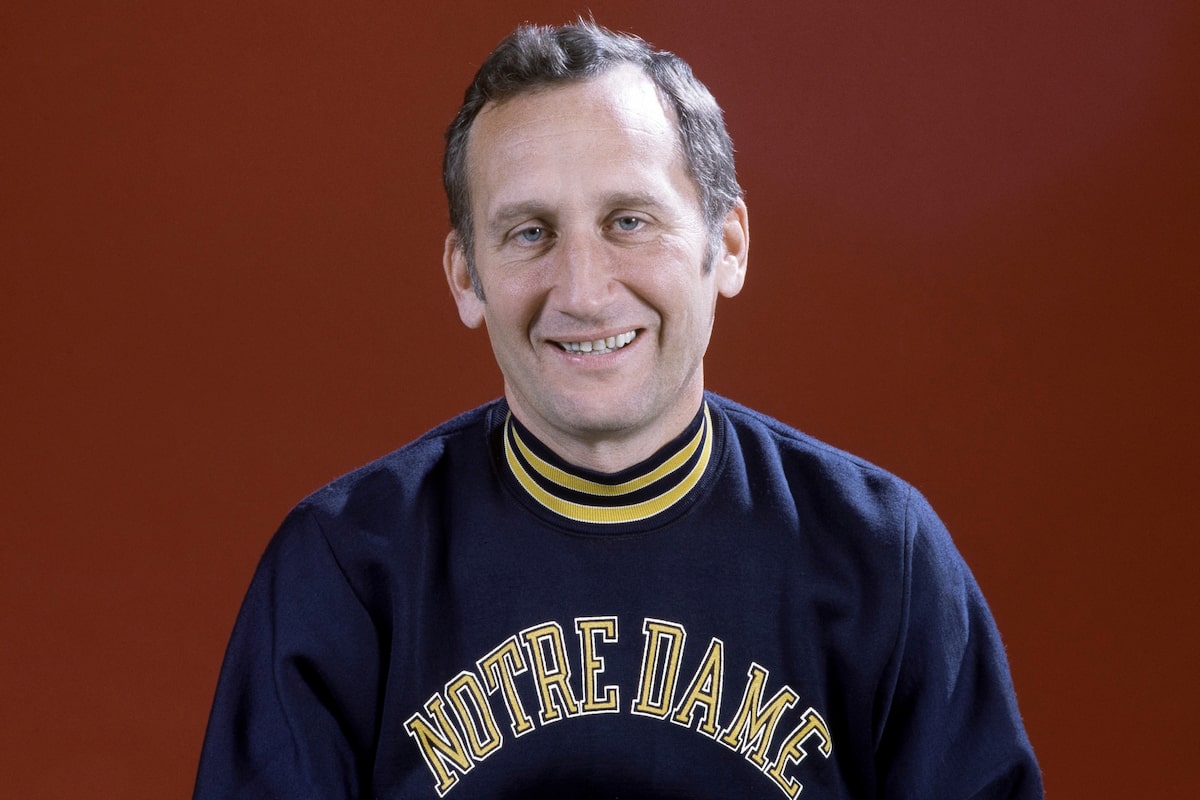 L'ancien entraîneur de football de Notre-Dame, Gerry Faust, est décédé à 89 ans