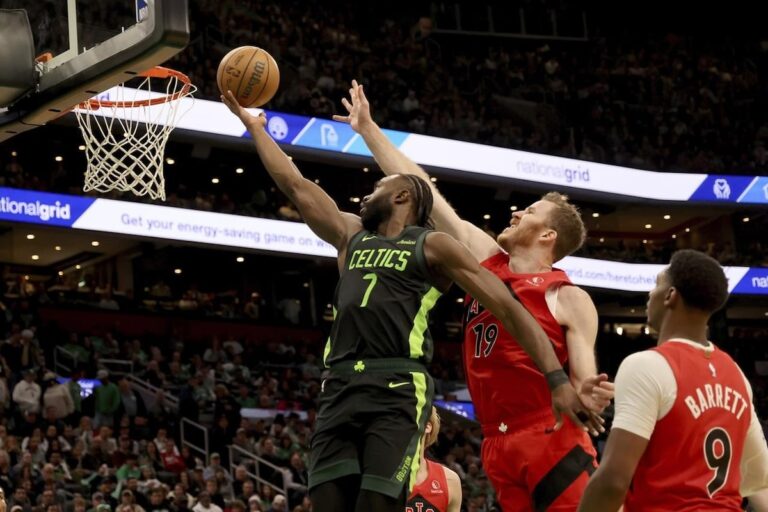Le 3 points de Tatum au buzzer en prolongation donne aux Celtics une victoire sur les Raptors