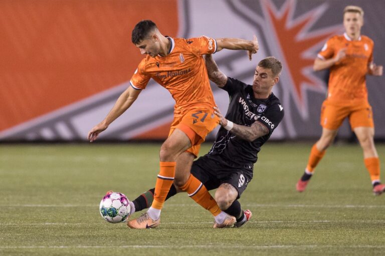 Le Cavalry FC cherche à interrompre la dynastie du Forge FC en Première Ligue canadienne