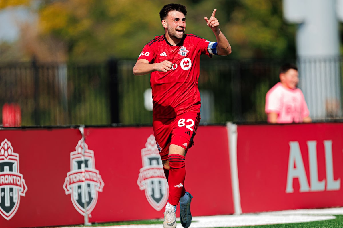 Le Toronto FC 2 commence à remodeler l'alignement 2025 alors que des questions persistent sur l'avenir du capitaine Julian Altobelli