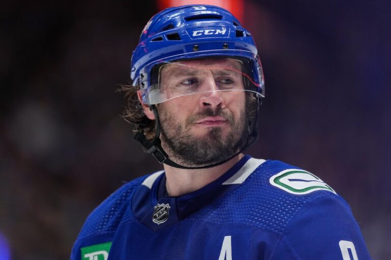 Le centre des Canucks JT Miller prend un congé indéfini pour des « raisons personnelles »