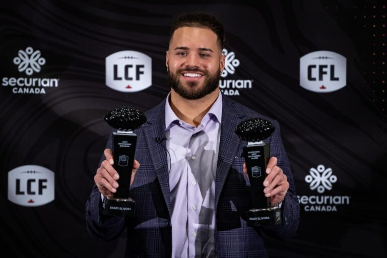 Le demi offensif des Bombers Oliveira nommé joueur par excellence de la LCF et meilleur Canadien