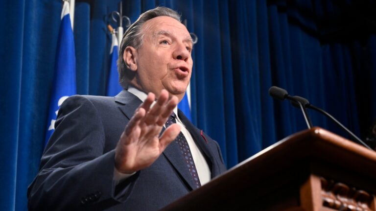 Le premier ministre du Québec se dit « ouvert » à la possibilité d'une constitution québécoise d'ici 2026