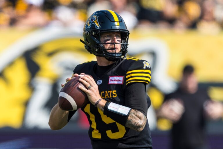 Le quart-arrière des Tiger-Cats Bo Levi Mitchell à l’affiche de l’équipe d’étoiles de la LCF 2024