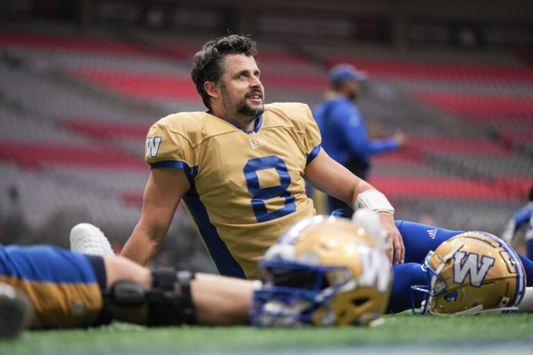 Le quart vétéran Zach Collaros mène l'équipe « spéciale » des Blue Bombers vers la Coupe Grey