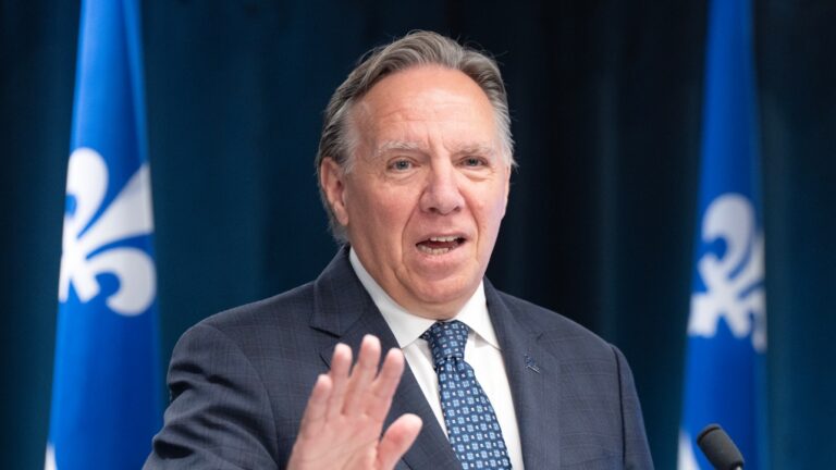 Legault se dit « satisfait » de la réponse d'Ottawa à la frontière après les menaces tarifaires