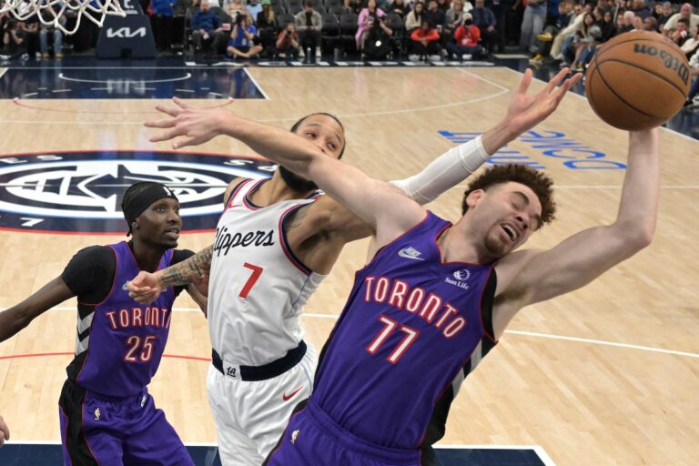 Les Clippers envoient les Raptors emballer avec une victoire serrée de 105-103