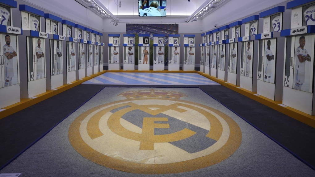 Les casiers utilisés par Ronaldo, Beckham et d'autres stars du Real Madrid sont mis aux enchères
