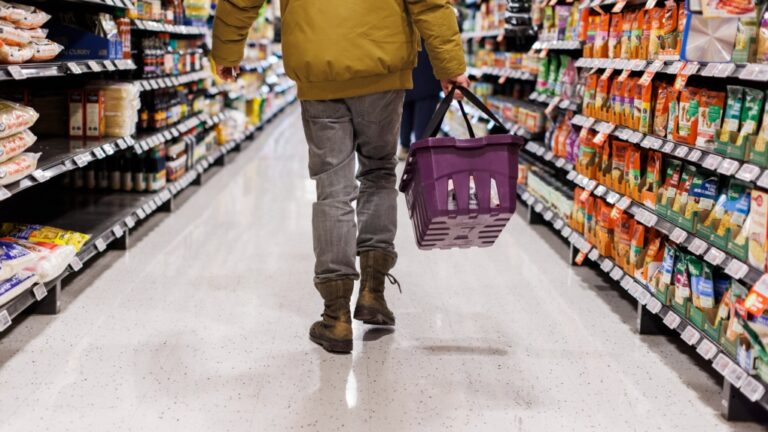 L'inflation canadienne revient à 2 pour cent avant la décision sur les taux d'intérêt de fin d'année