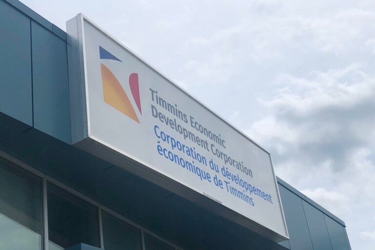 Nomination du directeur du développement économique de Timmins, changements apportés au tourisme