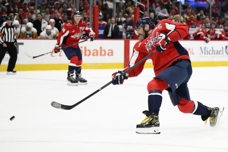 Ovechkin devrait être absent 4 à 6 semaines en raison d'une jambe gauche cassée