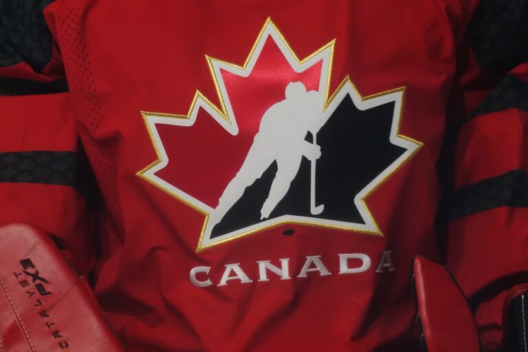 Pat McLaughlin, dirigeant de Hockey Canada, démissionnera à la fin de l'année