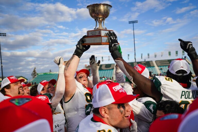 Regina accueille Laval et Laurier visite Bishop's en demi-finale de football U Sports