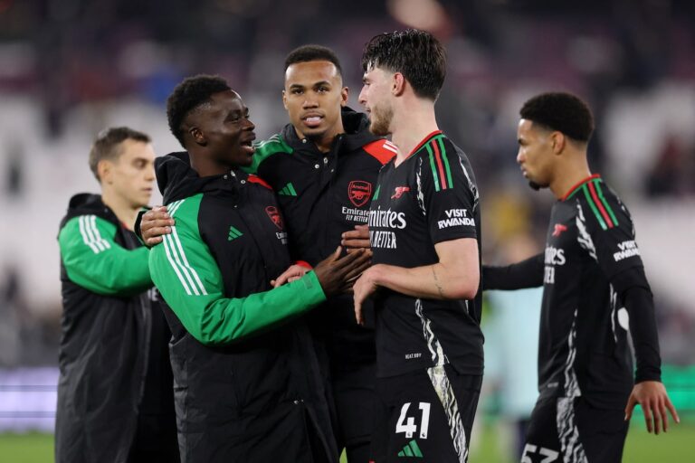Saka joue dans la déroute d'Arsenal à West Ham alors que Van Nistelrooy regarde la nouvelle équipe de Leicester perdre