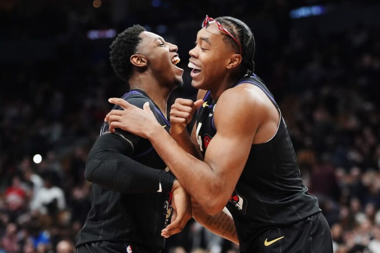 Scottie Barnes revient dans l'alignement des Raptors alors que Toronto étourdit les Timberwolves 110-105