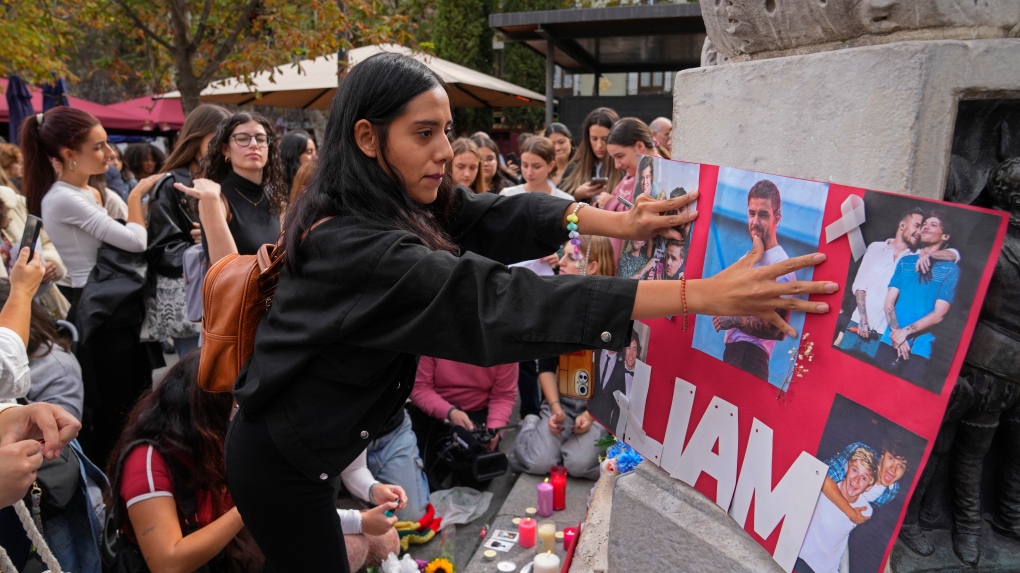 Trois personnes inculpées pour la mort du chanteur des One Direction, Liam Payne