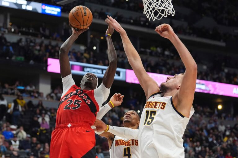 Westbrook marque 21 points, Jokic a un triple-double alors que les Nuggets font pencher les Raptors 121-119