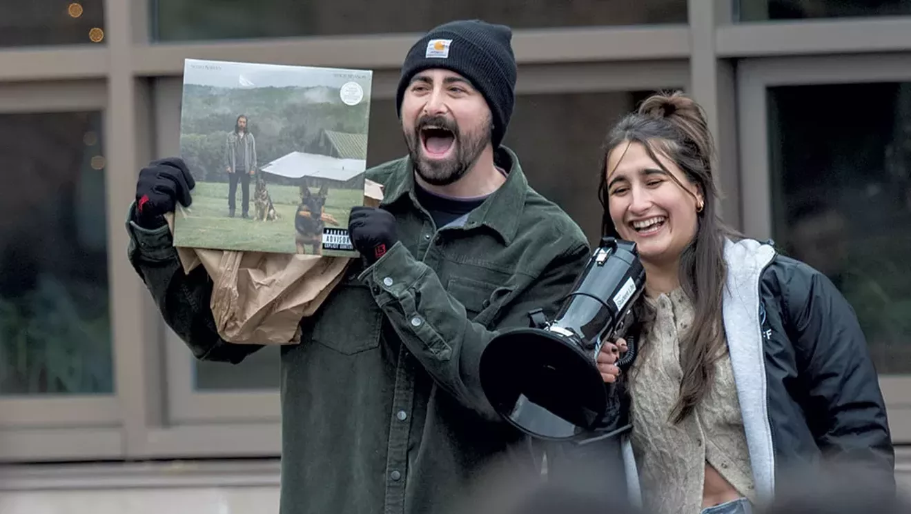 Le concours de sosies de Noah Kahan à l'UVM attire une foule