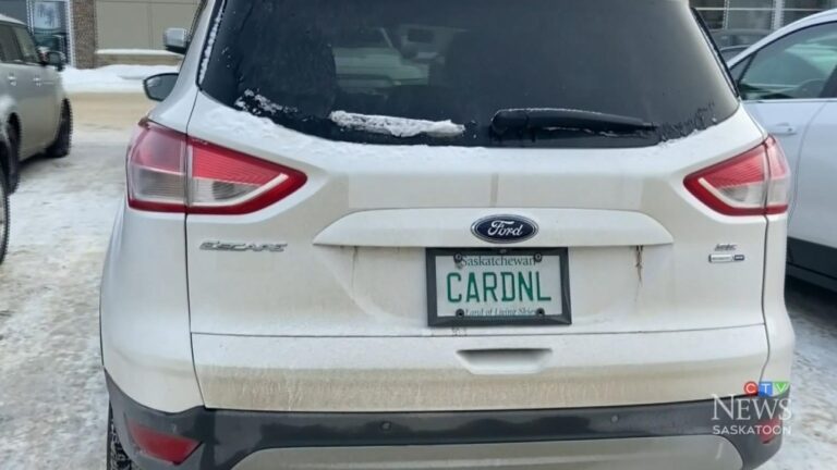 De plus en plus de conducteurs optent pour des plaques personnalisées en Saskatchewan. - et derrière chacun il y a une histoire
