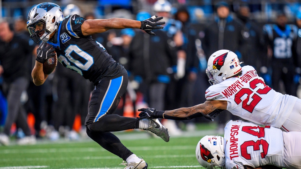 Hubbard des Panthers parmi les porteurs de ballon d'élite de la NFL alors qu'il rejoint un club canadien exclusif